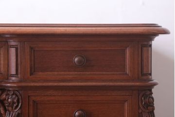 アンティーク家具　イギリスアンティーク　マホガニー・オーク材製　上品な彫刻の最高級両袖デスク(両袖机)