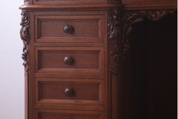 アンティーク家具　イギリスアンティーク　マホガニー・オーク材製　上品な彫刻の最高級両袖デスク(両袖机)