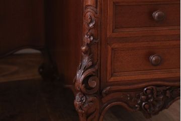 アンティーク家具　イギリスアンティーク　マホガニー・オーク材製　上品な彫刻の最高級両袖デスク(両袖机)