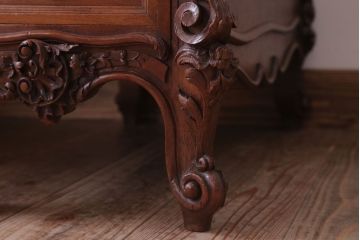 アンティーク家具　イギリスアンティーク　マホガニー・オーク材製　上品な彫刻の最高級両袖デスク(両袖机)