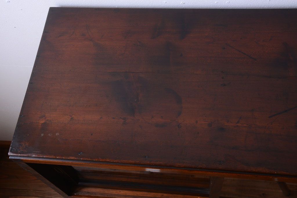 アンティーク家具　和製アンティーク　結霜ガラス入り!古い木の食器棚(収納棚・戸棚)