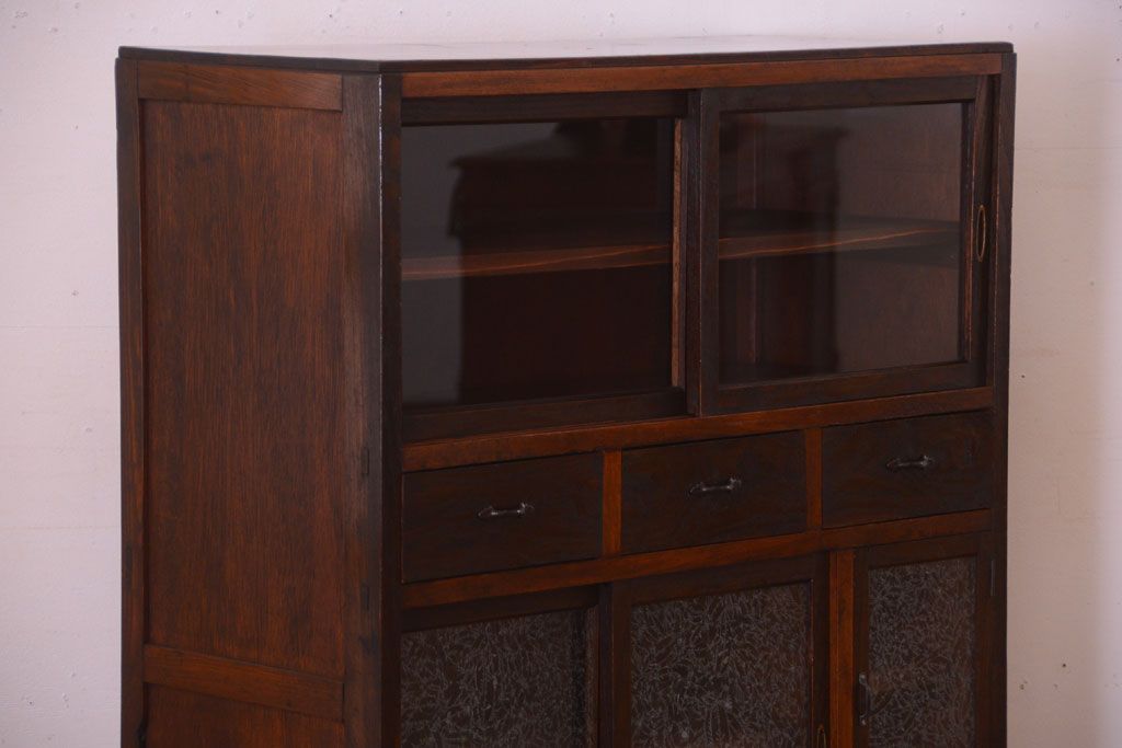 アンティーク家具　和製アンティーク　結霜ガラス入り!古い木の食器棚(収納棚・戸棚)