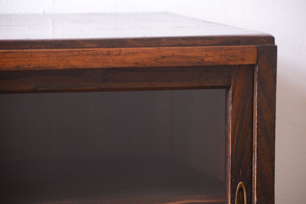 アンティーク家具　和製アンティーク　結霜ガラス入り!古い木の食器棚(収納棚・戸棚)