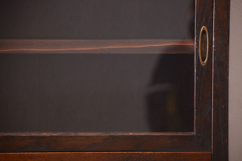 アンティーク家具　和製アンティーク　結霜ガラス入り!古い木の食器棚(収納棚・戸棚)