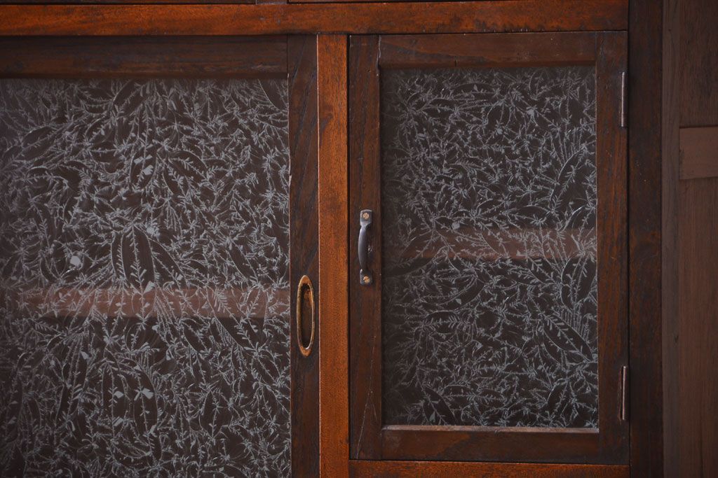 アンティーク家具　和製アンティーク　結霜ガラス入り!古い木の食器棚(収納棚・戸棚)