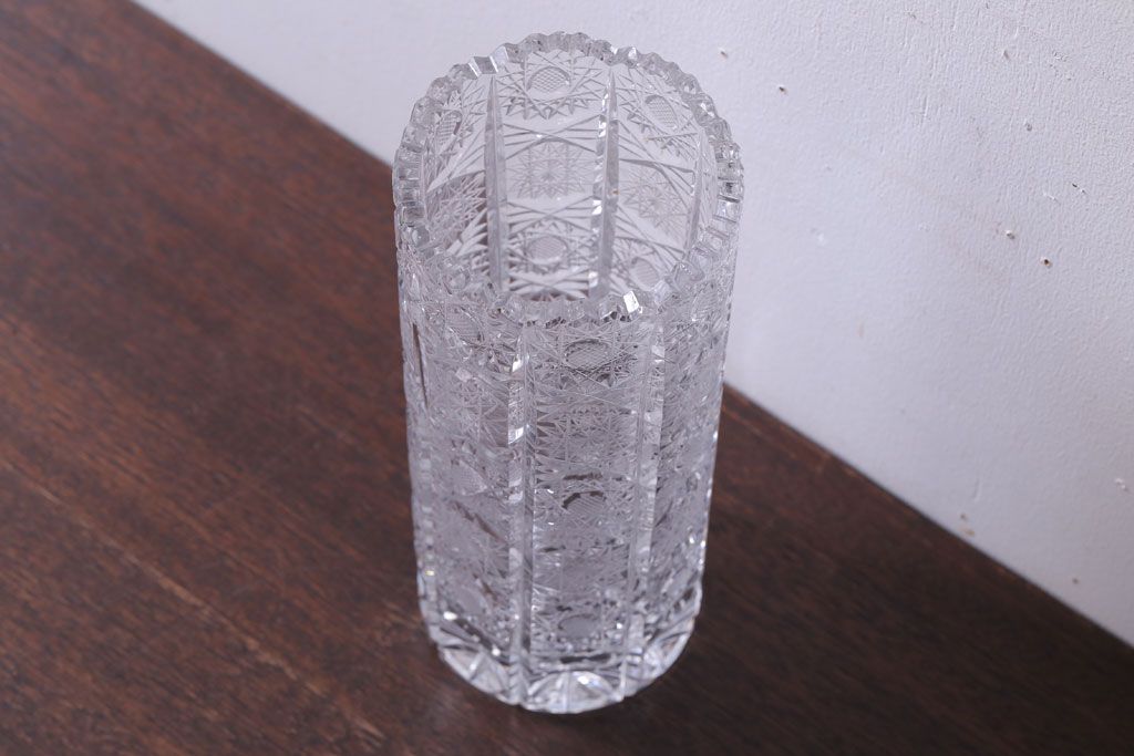 アンティーク雑貨　ビンテージ　ボヘミア　クリスタル花瓶(フラワーベース)