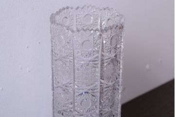 アンティーク雑貨　ビンテージ　ボヘミア　クリスタル花瓶(フラワーベース)