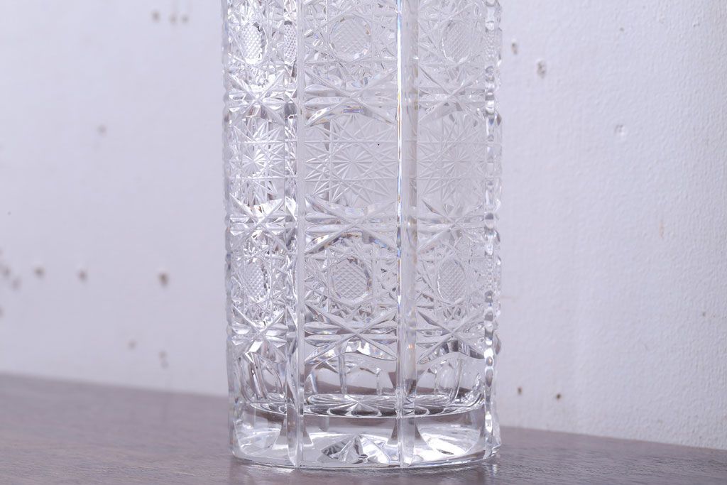 アンティーク雑貨　ビンテージ　ボヘミア　クリスタル花瓶(フラワーベース)