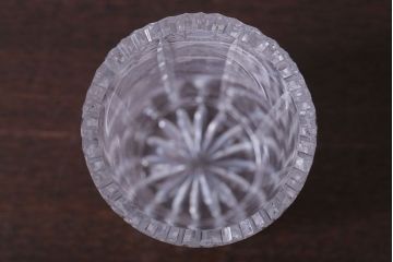 アンティーク雑貨　ビンテージ　ボヘミア　クリスタル花瓶(フラワーベース)