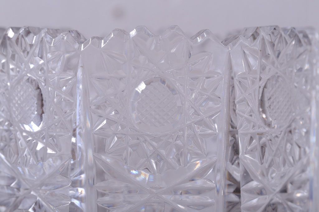 アンティーク雑貨　ビンテージ　ボヘミア　クリスタル花瓶(フラワーベース)