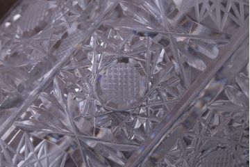 アンティーク雑貨　ビンテージ　ボヘミア　クリスタル花瓶(フラワーベース)