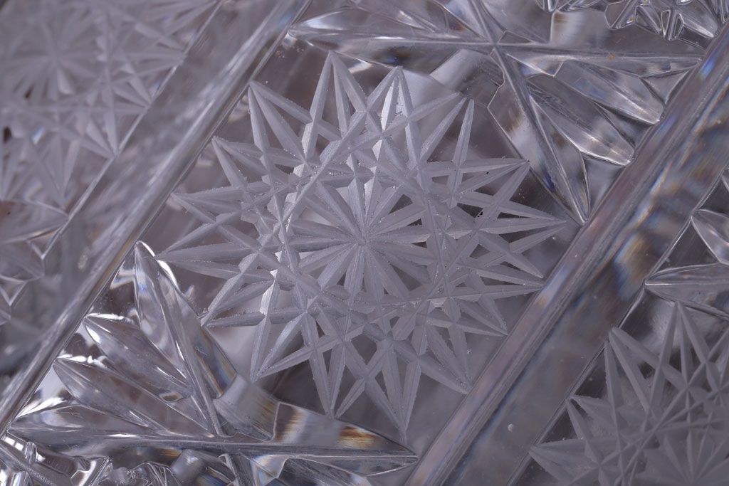 アンティーク雑貨　ビンテージ　ボヘミア　クリスタル花瓶(フラワーベース)