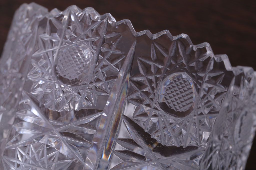 アンティーク雑貨　ビンテージ　ボヘミア　クリスタル花瓶(フラワーベース)