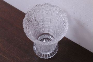 アンティーク雑貨　ビンテージ　ボヘミア　クリスタル花瓶(フラワーベース)(2)