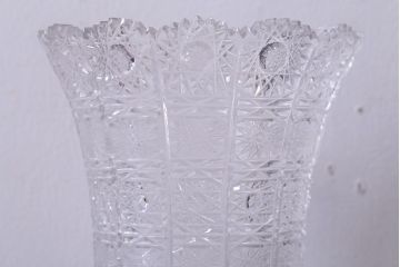 アンティーク雑貨　ビンテージ　ボヘミア　クリスタル花瓶(フラワーベース)(2)