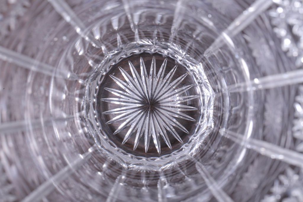 アンティーク雑貨　ビンテージ　ボヘミア　クリスタル花瓶(フラワーベース)(2)