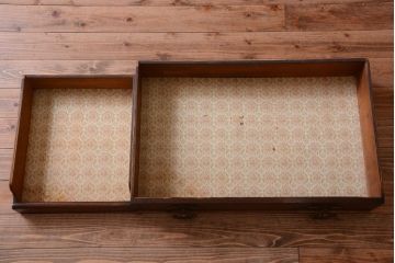 アンティーク家具　イギリスアンティーク　特大　上品なレリーフ入りのオーク材製最高級カップボード(収納棚・戸棚)