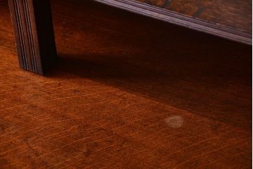 アンティーク家具　イギリスアンティーク　特大　上品なレリーフ入りのオーク材製最高級カップボード(収納棚・戸棚)