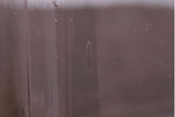 アンティーク雑貨　昭和レトロ　蓋付きのアンティークガラス瓶(ビン)(3)