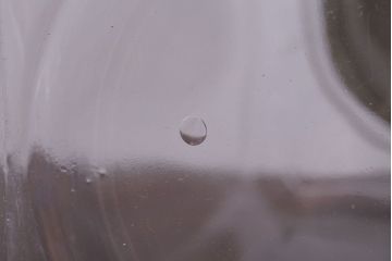 アンティーク雑貨　昭和レトロ　蓋付きのアンティークガラス瓶(ビン)(3)