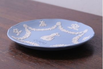 アンティーク雑貨　中古 イギリス Wedgwood(ウェッジウッド) ジャスパー 2000年イヤープレート