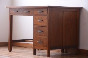 レトロ家具　昭和レトロ　古いナラ材製のシンプルなアンティーク片袖机(2)