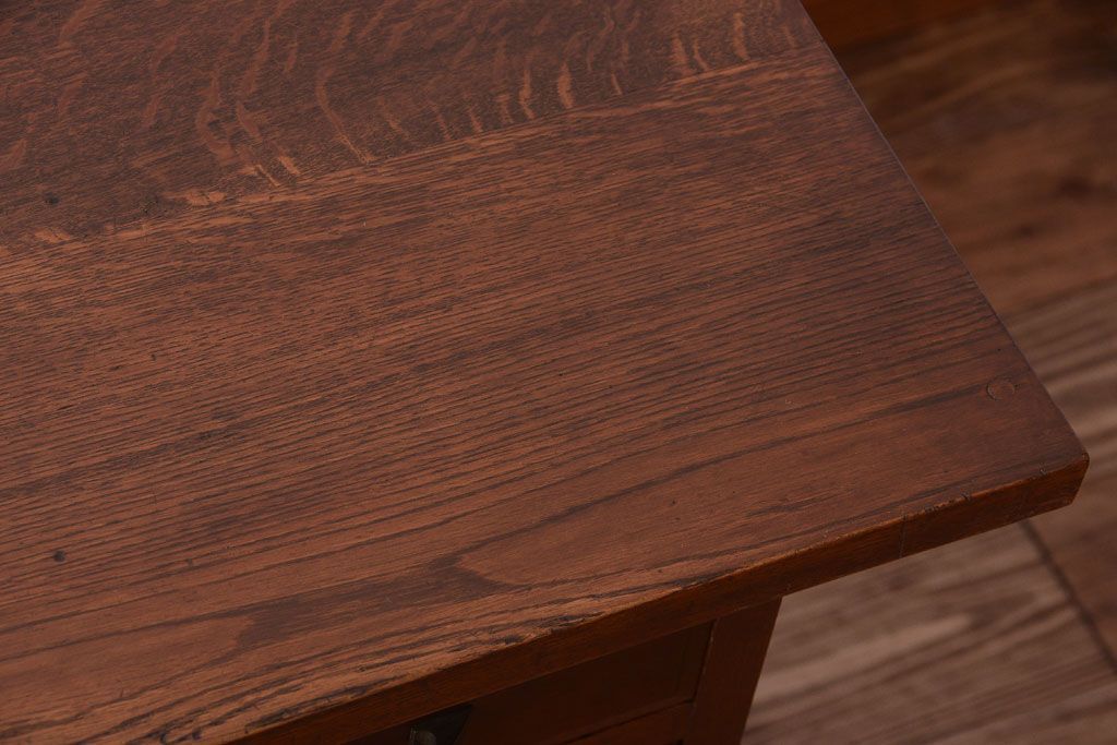 アンティーク家具　和製アンティーク　古い木の上品な片袖机