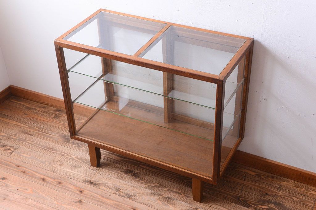 レトロ家具　昭和レトロ　古い木製のシンプルな脚付きガラスケース(ショーケース)(1)