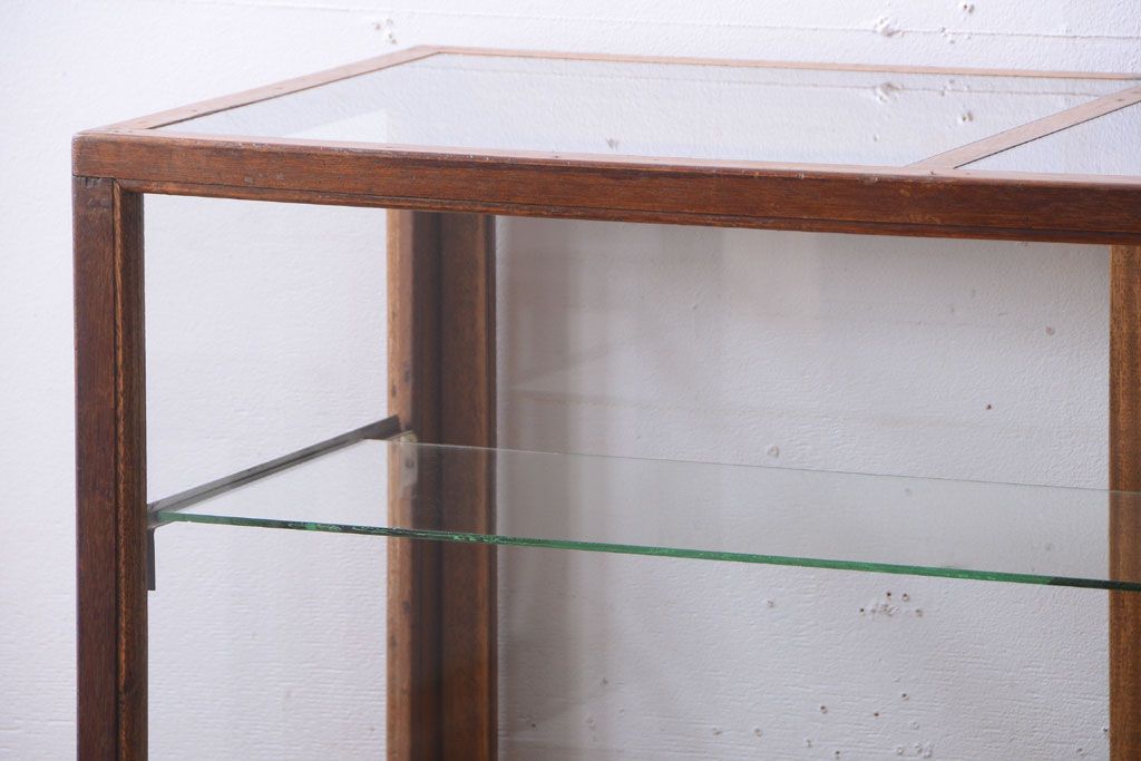 レトロ家具　昭和レトロ　古い木製のシンプルな脚付きガラスケース(ショーケース)(1)