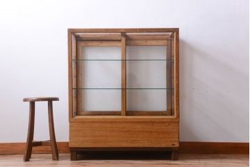 レトロ家具　昭和レトロ　古い木製のシンプルな脚付きガラスケース(ショーケース)(2)