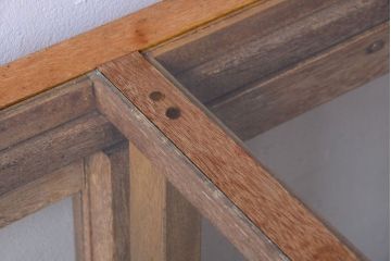 レトロ家具　昭和レトロ　古い木製のシンプルな脚付きガラスケース(ショーケース)(2)