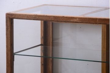 レトロ家具　昭和レトロ　古い木製のシンプルな脚付きガラスケース(ショーケース)(2)