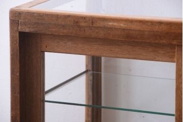 レトロ家具　昭和レトロ　古い木製のシンプルな脚付きガラスケース(ショーケース)(2)