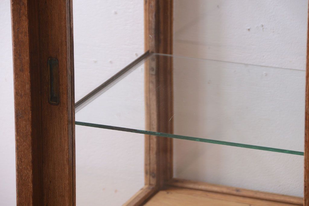 レトロ家具　昭和レトロ　古い木製のシンプルな脚付きガラスケース(ショーケース)(2)