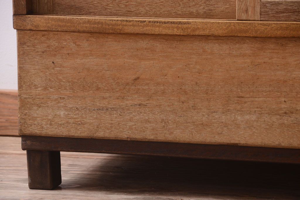 レトロ家具　昭和レトロ　古い木製のシンプルな脚付きガラスケース(ショーケース)(2)