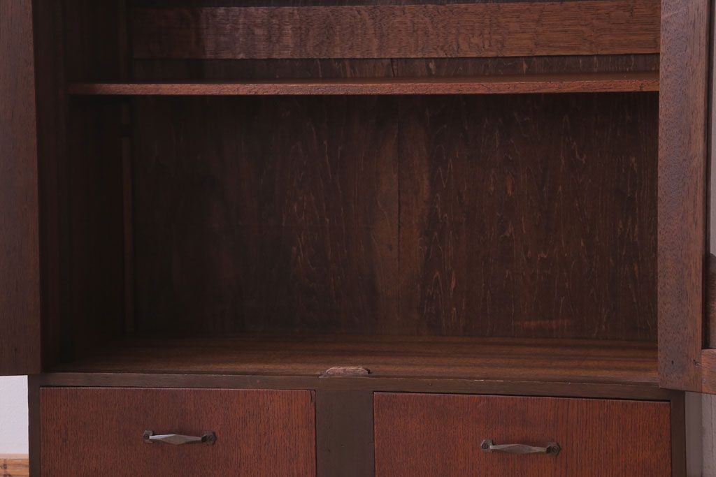 レトロ家具　昭和レトロ　おしゃれなデザインのアンティーク本箱(ブックケース)