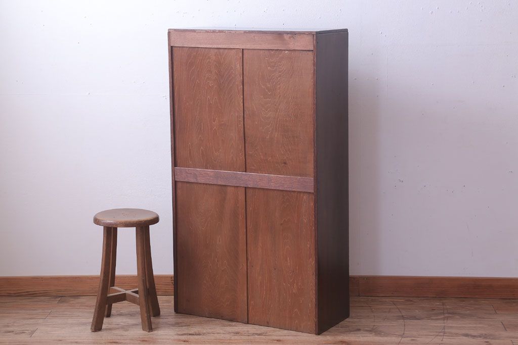 レトロ家具　昭和レトロ　おしゃれなデザインのアンティーク本箱(ブックケース)