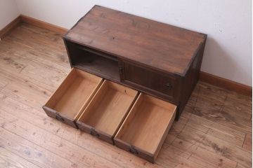 アンティーク家具　古民具・骨董　明治〜大正　古い木製の箪笥ローボード