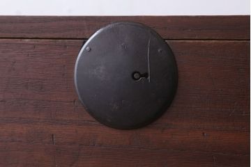 アンティーク家具　和製アンティーク　シンプルな丸金具の重ね桐箪笥(衣装箪笥、桐たんす)