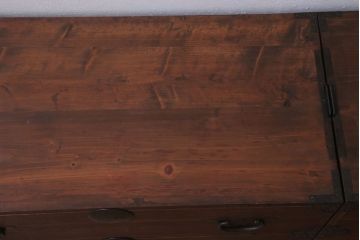 アンティーク家具　和製アンティーク　シンプルな丸金具の重ね桐箪笥(衣装箪笥、桐たんす)