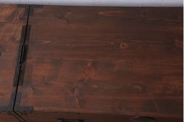 アンティーク家具　和製アンティーク　シンプルな丸金具の重ね桐箪笥(衣装箪笥、桐たんす)