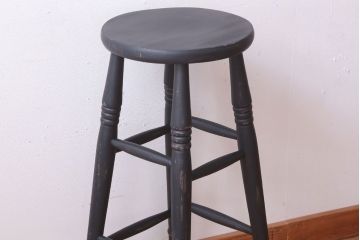 中古　背の高いブラックペイントスツール