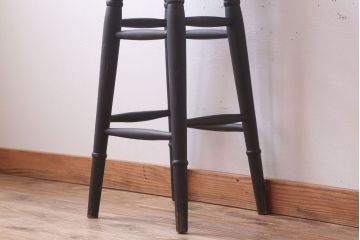 中古　背の高いブラックペイントスツール