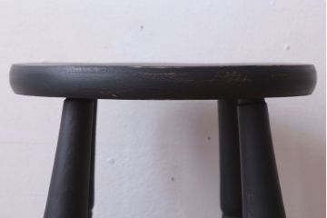 中古　背の高いブラックペイントスツール