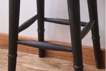 中古　背の高いブラックペイントスツール