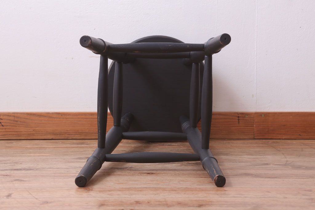 中古　背の高いブラックペイントスツール