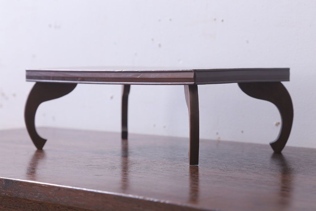 アンティーク家具　和製アンティーク　古い木製の小さな花台(飾り台)(2)