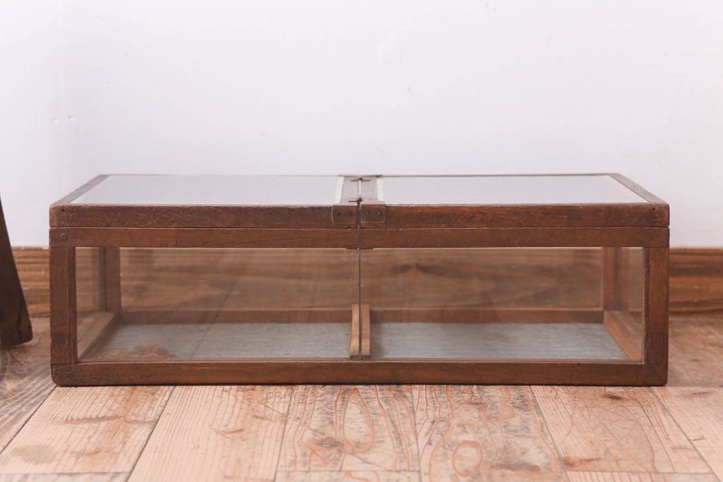 レトロ家具　昭和レトロ　古い木の小ぶりなガラスケース(ショーケース)