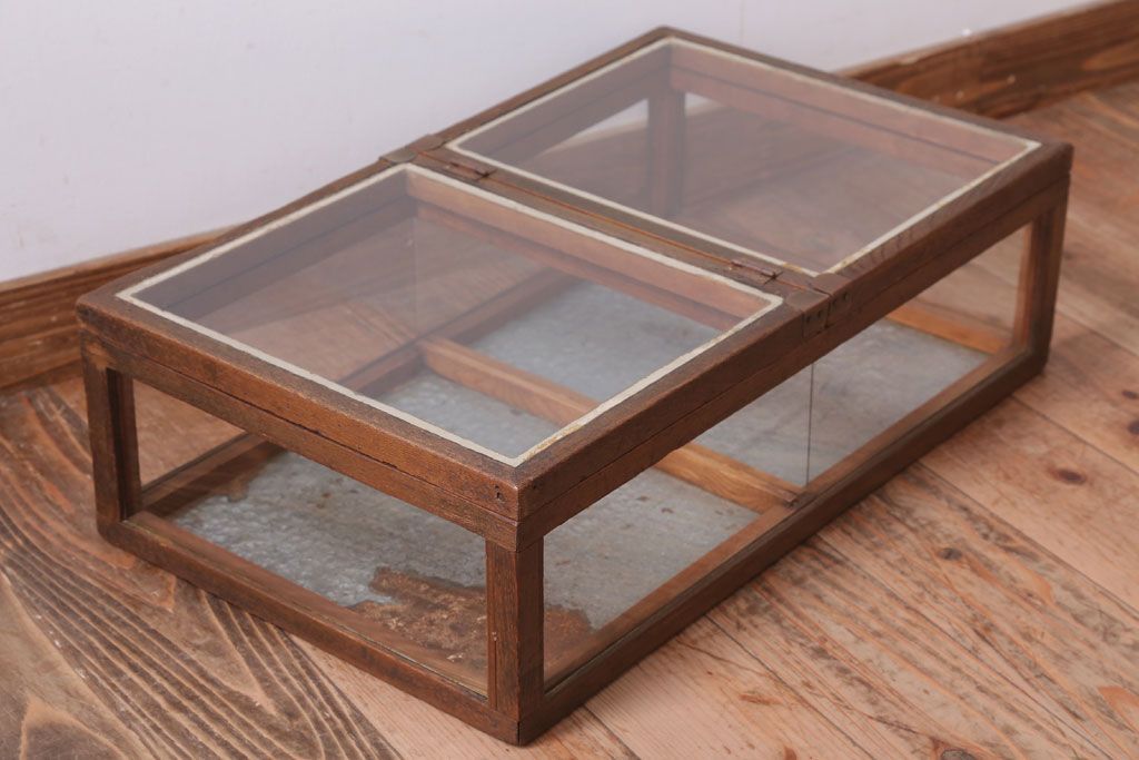 レトロ家具　昭和レトロ　古い木の小ぶりなガラスケース(ショーケース)