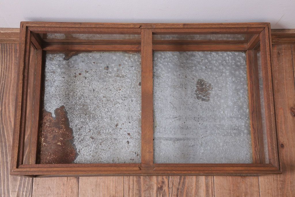 レトロ家具　昭和レトロ　古い木の小ぶりなガラスケース(ショーケース)